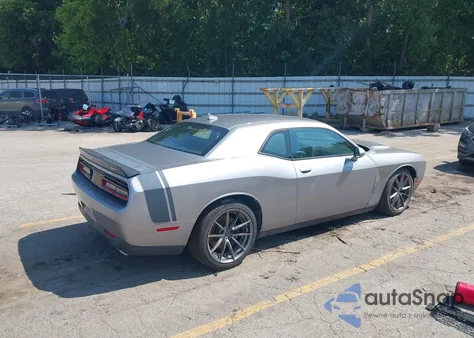 2016 Dodge Challenger R/T Scat Pack from USA, damaged, VIN 2C3CDZFJ9GH213738